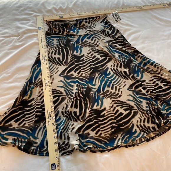 NWT  West 5th Blue Brown Abstract Floral Midi Swing Skirt Size M - Picture 9 of 10